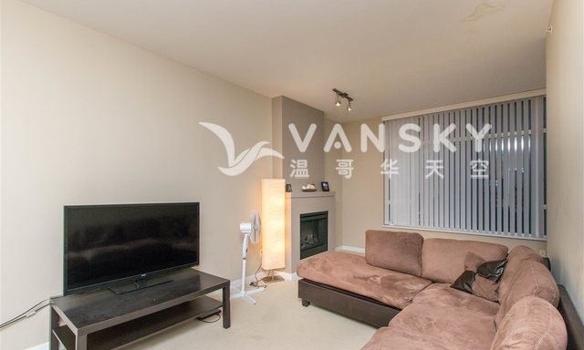 250419155926_sity-crescent-burnaby-bc-1757_262237166-1808784-6_lightbox 1.jpg